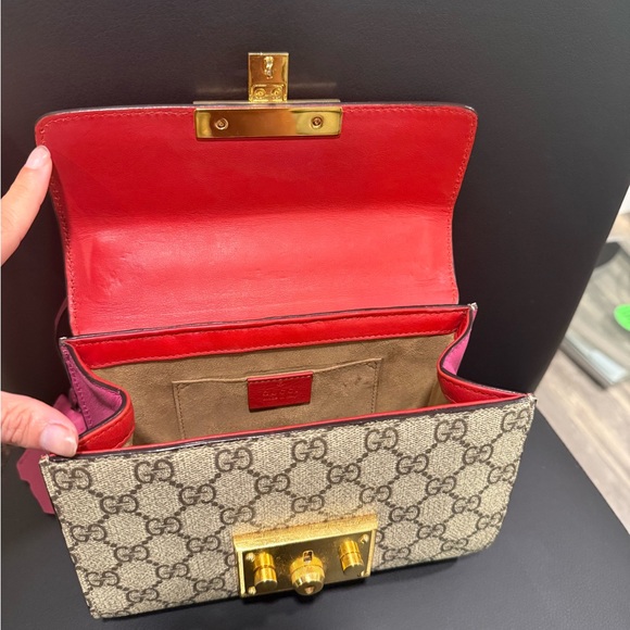 GG Supreme Monogram Padlock red and pink bag with gold chain - Picture 12 of 16